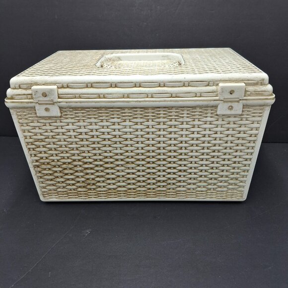 Wilson WIL-HOLD Plastic Wicker Basket Weave Sewing Box & Accessories Made in USA - Picture 3 of 16